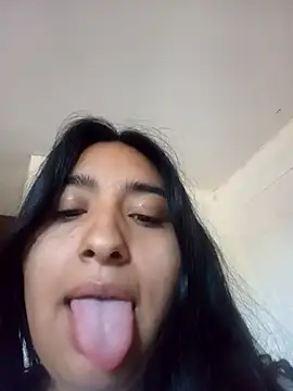 Bizcochitoc4 online show from 03-18-26, 12:52