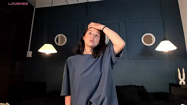 Skyy bloom online show from 03-22-26, 12:41