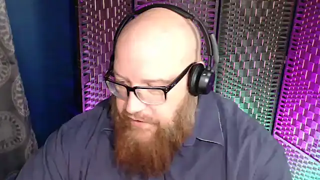 Snapshot of BigBearforCuddles chatting on 12-23-25, 02:20 BigBearforCuddles online show from 12-23-25, 02:20