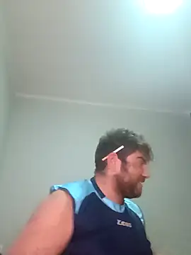 Snapshot of ziopaglia chatting on 11-30-25, 05:17 ziopaglia online show from 11-30-25, 05:17