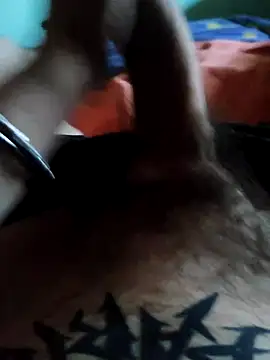 MomentoCaliente00 online show from 04-19-26, 06:35