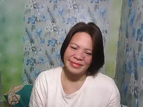 Smilinglovely online show from 12-22-25, 10:51