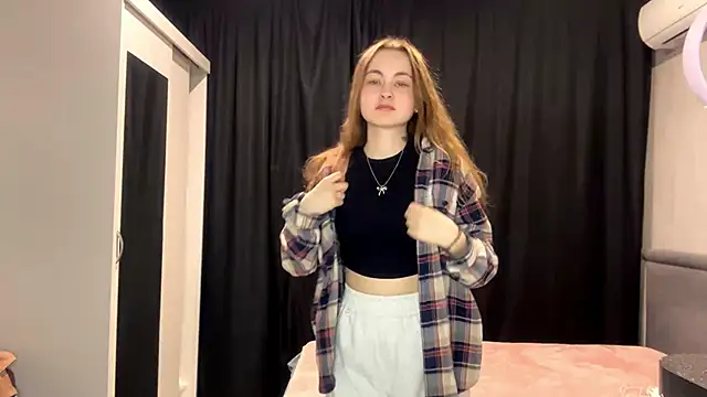 Snapshot of PrettyGhost chatting on 11-26-25, 03:13 PrettyGhost online show from 11-26-25, 03:13