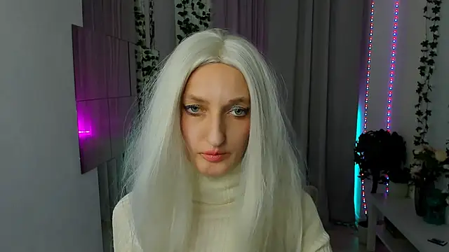 Snapshot of ViktoriaClark chatting on 12-13-25, 07:53 ViktoriaClark online show from 12-13-25, 07:53