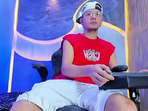 Snapshot of Asmodeohot20 chatting on 12-16-25, 04:50 Asmodeohot20 online show from 12-16-25, 04:50