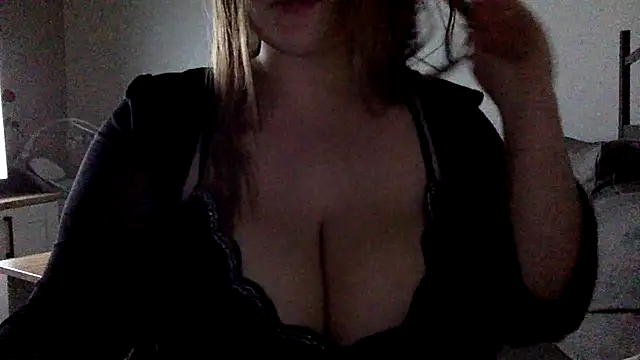 Blue-Coxy online show from 12-15-25, 10:03