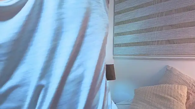 Snapshot of Maxx_cooper chatting on 11-25-25, 01:38 Maxx cooper online show from 11-25-25, 01:38