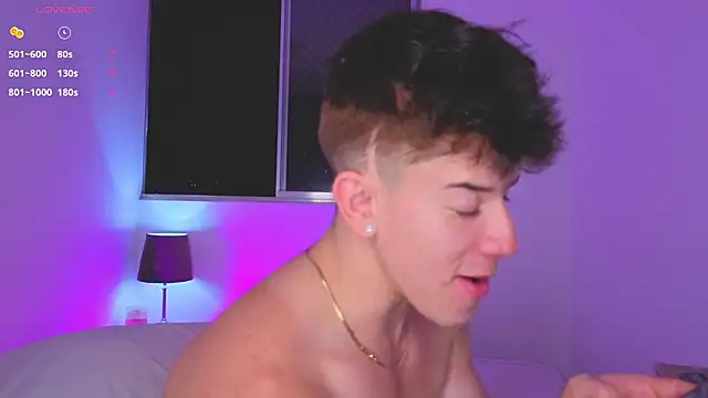 Snapshot of Maxx_cooper chatting on 11-26-25, 12:00 Maxx cooper online show from 11-26-25, 12:00