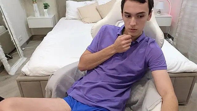 MoonlinSkinn online show from 11-27-25, 08:05