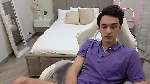 MoonlinSkinn online show from 01-15-26, 01:10