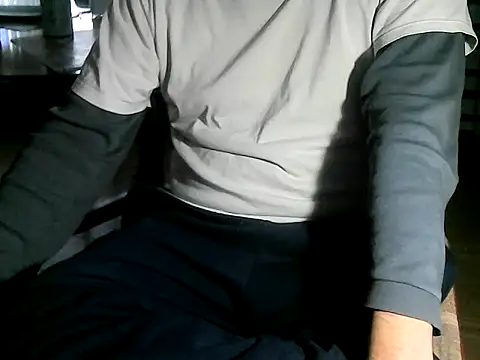 Snapshot of OreCam chatting on 04-27-26, 07:34 OreCam online show from 04-27-26, 07:34