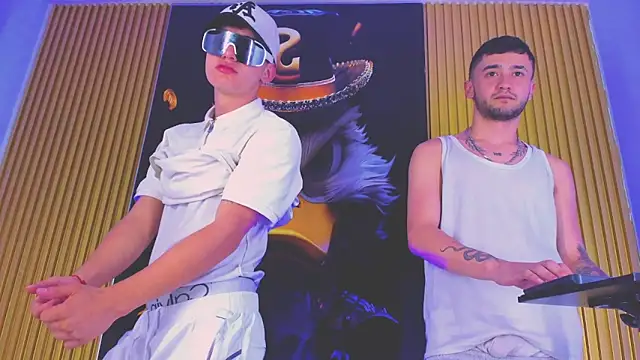 Snapshot of Thegolden_boys chatting on 11-30-25, 05:22 Thegolden boys online show from 11-30-25, 05:22