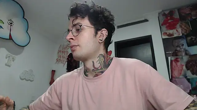 Snapshot of CryBoy13 chatting on 11-29-25, 02:03 CryBoy13 online show from 11-29-25, 02:03