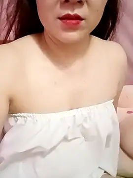 Lily-ross22 online show from 06-28-26, 04:13