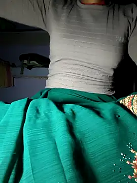 Snapshot of Punam_panjabi chatting on 05-01-26, 10:47 Punam panjabi online show from 05-01-26, 10:47