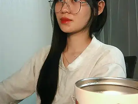 Snapshot of Nunaa18 chatting on 02-04-26, 06:14 Nunaa18 online show from 02-04-26, 06:14
