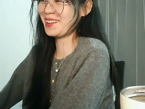 Snapshot of Nunaa18 chatting on 02-08-26, 12:52 Nunaa18 online show from 02-08-26, 12:52