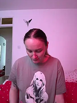 Snapshot of TomilaSi chatting on 02-01-26, 11:42 TomilaSi online show from 02-01-26, 11:42