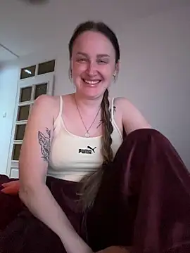 TomilaSi online show from 04-10-26, 08:57