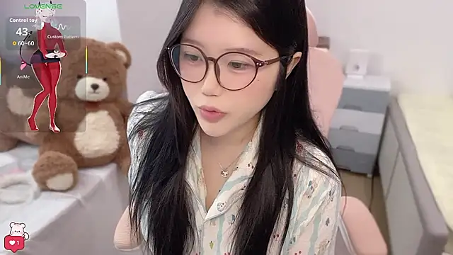 Snapshot of QQ_Tang chatting on 03-12-26, 02:18 QQ Tang online show from 03-12-26, 02:18