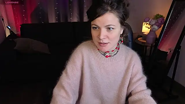 Marla Bri online show from 11-25-25, 01:22