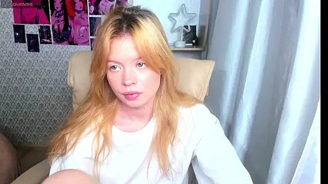 AlysaMeow online show from 11-25-25, 08:03