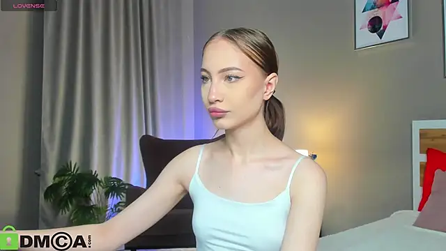 lally cute online show from 12-05-25, 11:19