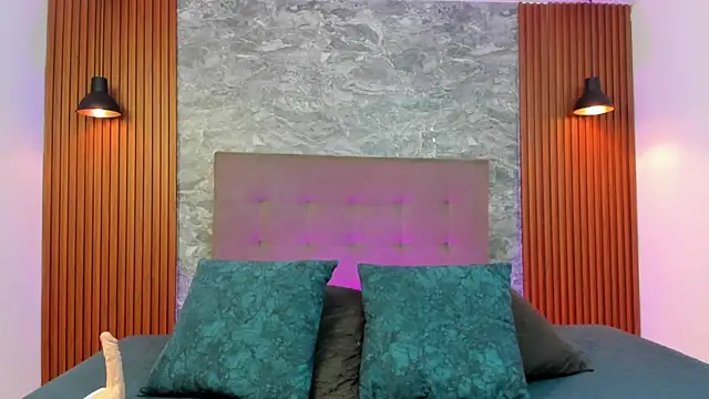 ariawhite1 online show from 11-25-25, 11:32