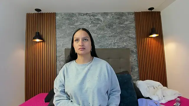 ariawhite1 online show from 11-28-25, 11:02