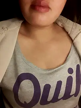 Snapshot of mai-mai-97 chatting on 12-16-25, 07:41 mai-mai-97 online show from 12-16-25, 07:41