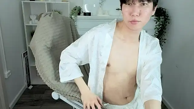 Snapshot of YugoAsian chatting on 02-20-26, 12:27 YugoAsian online show from 02-20-26, 12:27