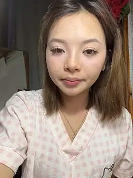 Yui-Ti online show from 11-24-25, 04:51