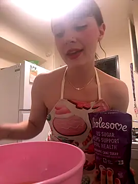 Snapshot of lilliabloom chatting on 12-18-25, 05:24 lilliabloom online show from 12-18-25, 05:24