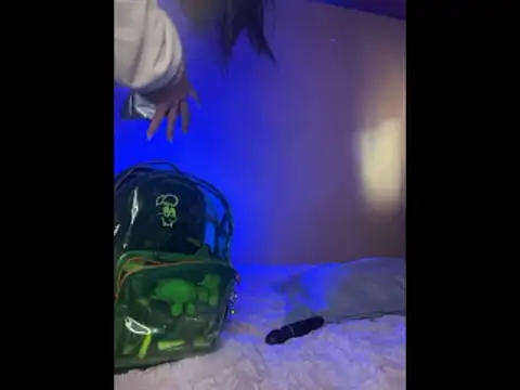 Snapshot of SaraAndrade_ chatting on 01-16-26, 01:37 SaraAndrade online show from 01-16-26, 01:37