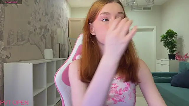 Snapshot of eva_aria chatting on 07-20-26, 04:38 eva aria online show from 07-20-26, 04:38