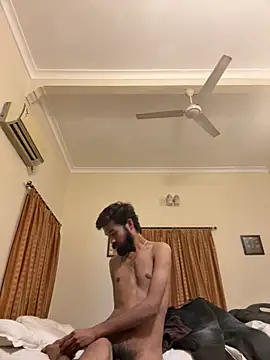 Snapshot of priyansh9283 chatting on 11-26-25, 12:39 priyansh9283 online show from 11-26-25, 12:39