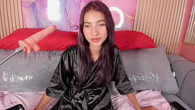 Maybeelin  online show from 11-26-25, 10:00