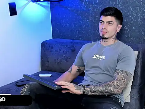  mrcock   online show from 04-10-26, 11:31