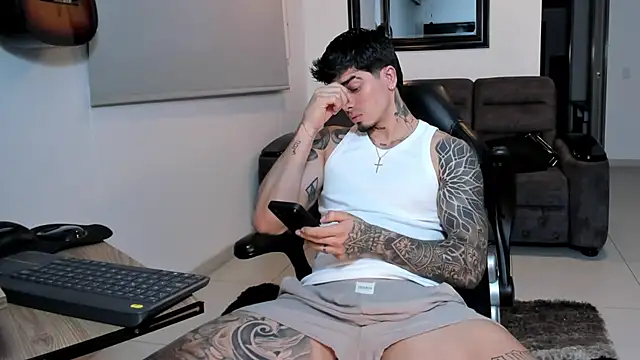 Snapshot of _mrcock__ chatting on 07-08-26, 05:01 mrcock online show from 07-08-26, 05:01
