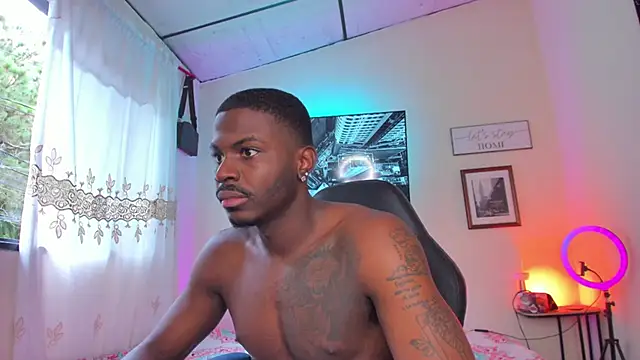 Snapshot of Ethantravis22 chatting on 12-05-25, 06:59 Ethantravis22 online show from 12-05-25, 06:59