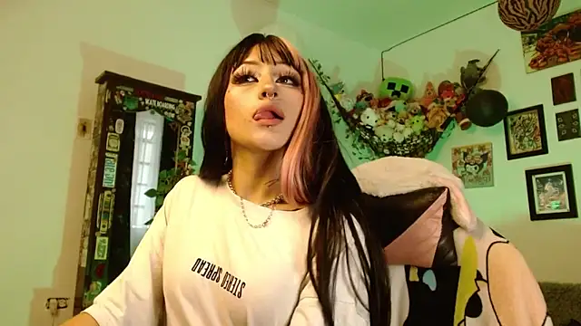 Layla quinn online show from 01-14-26, 07:30