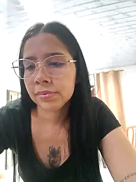 Snapshot of KarelysAC chatting on 11-29-25, 03:59 KarelysAC online show from 11-29-25, 03:59