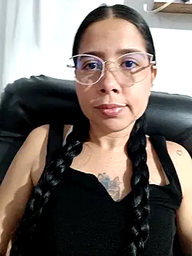 Snapshot of KarelysAC chatting on 12-01-25, 12:48 KarelysAC online show from 12-01-25, 12:48