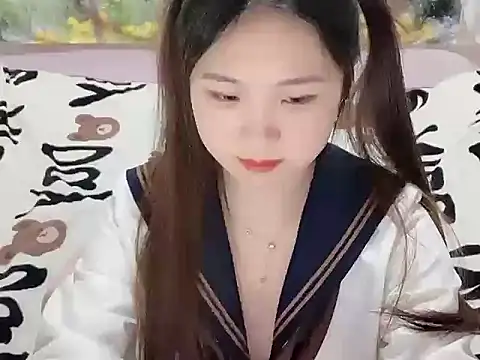 Snapshot of Poppy13 chatting on 11-27-25, 01:13 Poppy13 online show from 11-27-25, 01:13