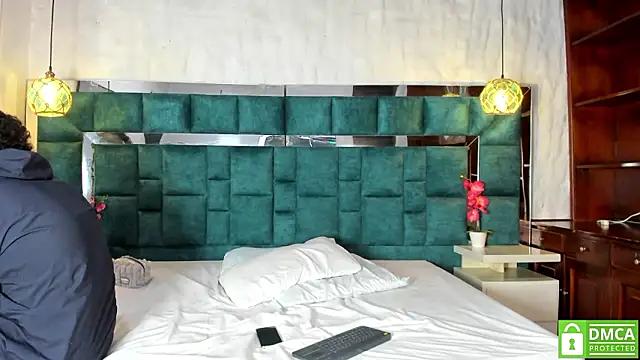  bonnyandclyde online show from 03-11-26, 12:00