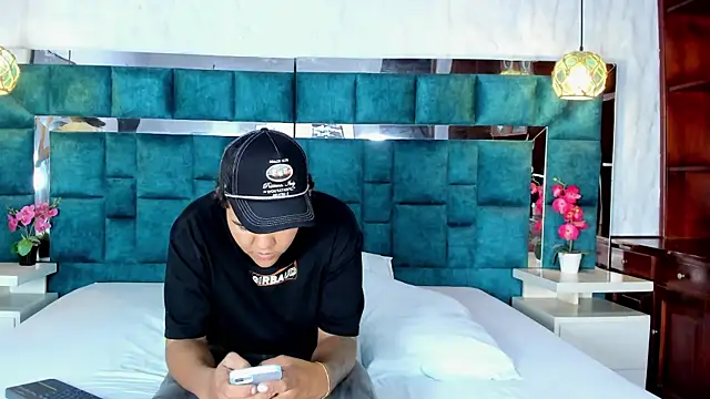  bonnyandclyde online show from 03-21-26, 01:16