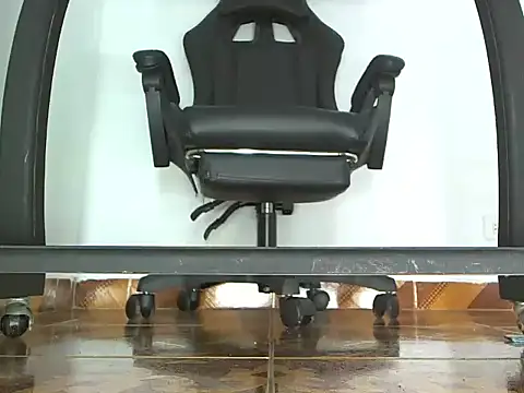 Snapshot of Alphacashmaster777 chatting on 03-14-26, 08:36 Alphacashmaster777 online show from 03-14-26, 08:36