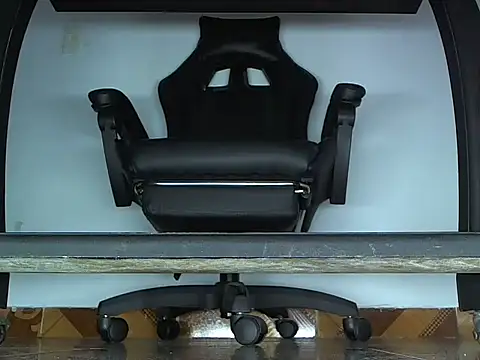 Snapshot of Alphacashmaster777 chatting on 03-25-26, 02:45 Alphacashmaster777 online show from 03-25-26, 02:45