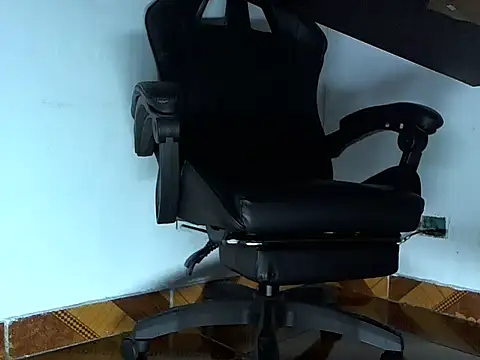 Snapshot of Alphacashmaster777 chatting on 04-01-26, 06:14 Alphacashmaster777 online show from 04-01-26, 06:14