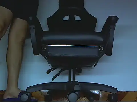 Snapshot of Alphacashmaster777 chatting on 04-02-26, 04:15 Alphacashmaster777 online show from 04-02-26, 04:15